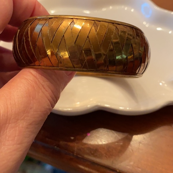 Three 70’s 80’s 90’s cuff bracelets - Picture 4 of 6